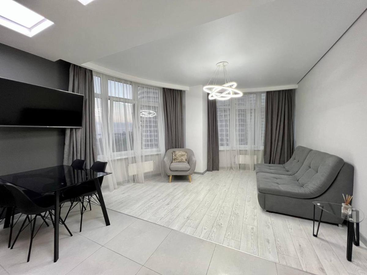 44 Pearl Stylish 1-Bedroom Apartment Odessa Dış mekan fotoğraf